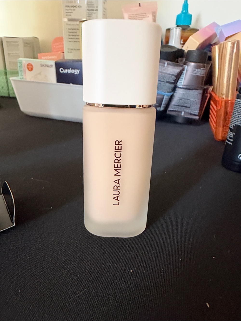 laura mercier Liquid Radiance Foundation - on1 silk